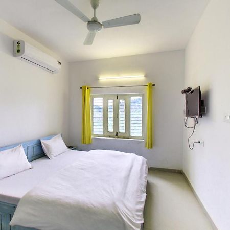 Shikhar Bunglow - A Stunning Valley View Bungalow In Mount Abu Bed and Breakfast Buitenkant foto