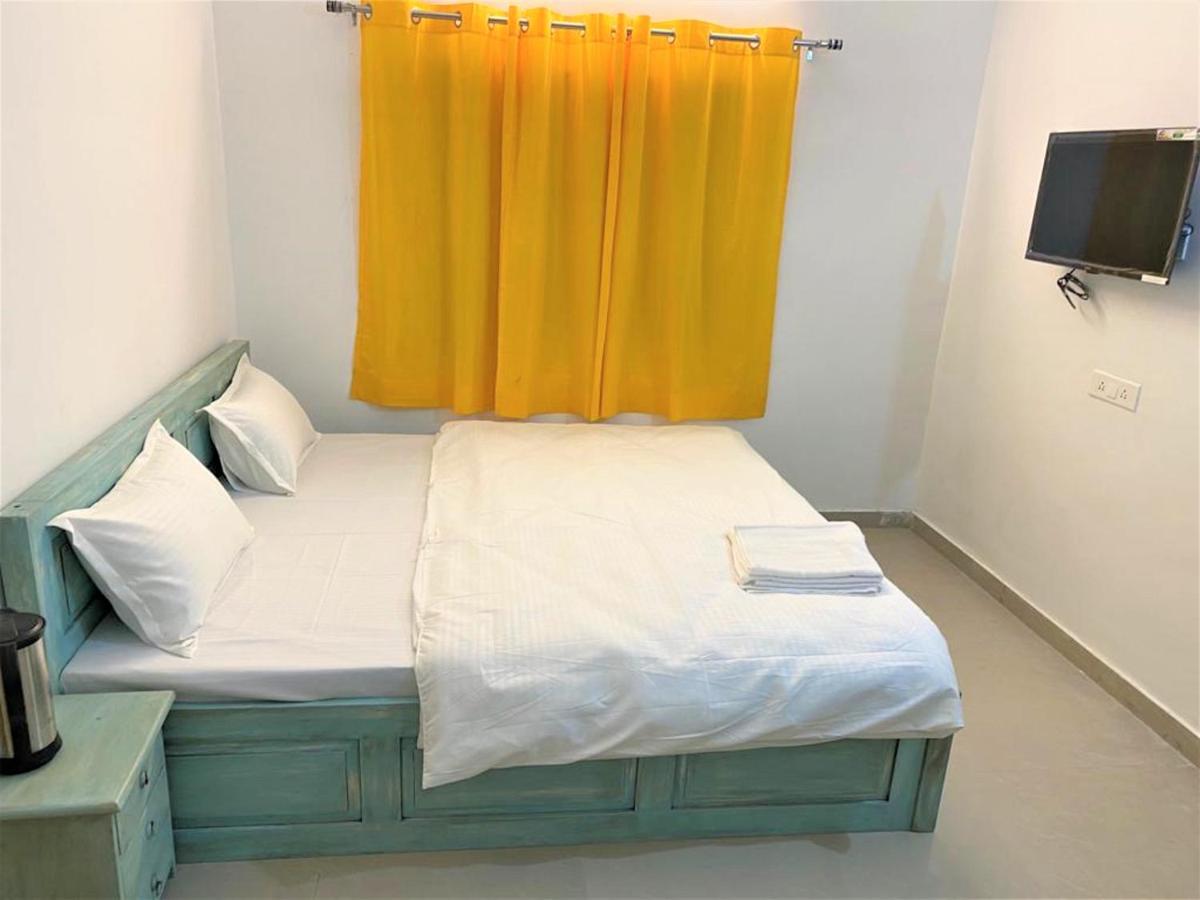 Shikhar Bunglow - A Stunning Valley View Bungalow In Mount Abu Bed and Breakfast Buitenkant foto