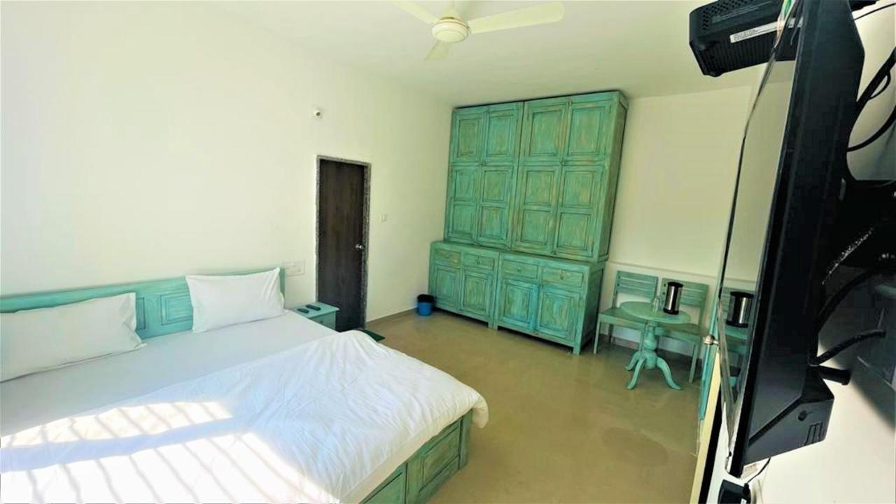 Shikhar Bunglow - A Stunning Valley View Bungalow In Mount Abu Bed and Breakfast Buitenkant foto