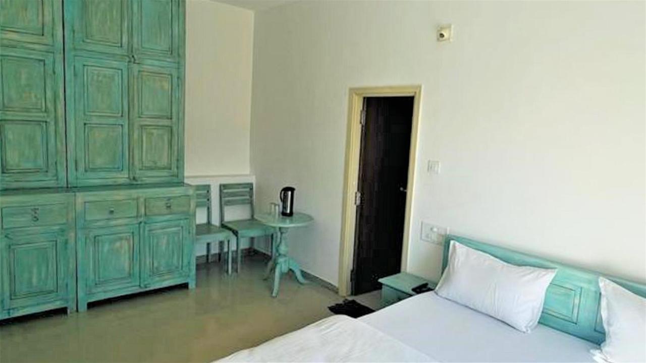 Shikhar Bunglow - A Stunning Valley View Bungalow In Mount Abu Bed and Breakfast Buitenkant foto