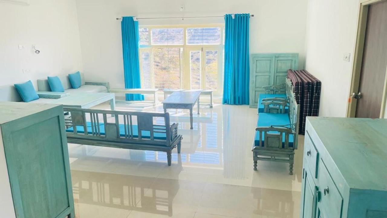 Shikhar Bunglow - A Stunning Valley View Bungalow In Mount Abu Bed and Breakfast Buitenkant foto